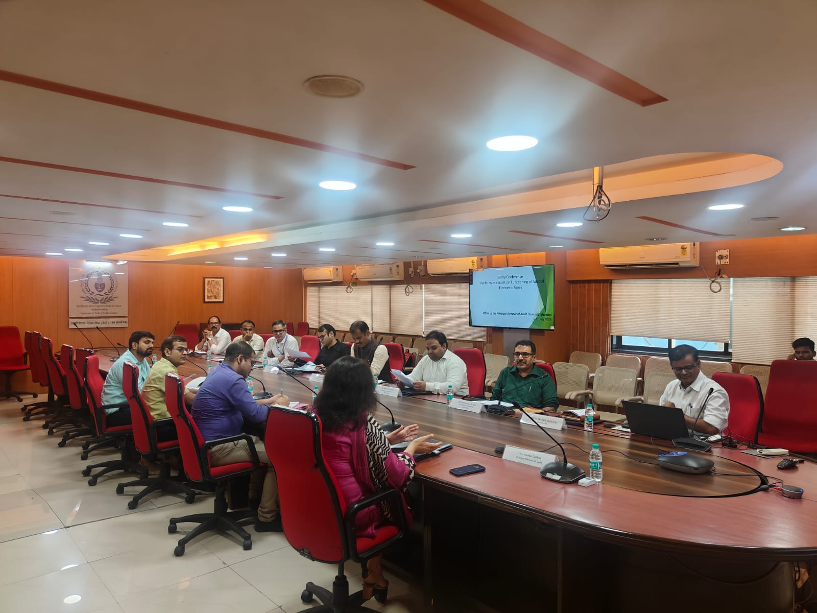 विशेष आर्थिक क्षेत्रों (SEZs)के परफॉर्मेंस ऑडिट पर शुरुआती बैठक|